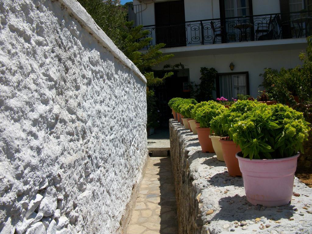 Jasmine'S Guest House Karlovassi Pokoj fotografie